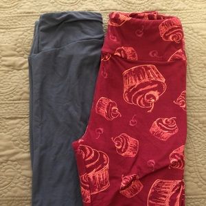 2 pairs Lularoe leggings